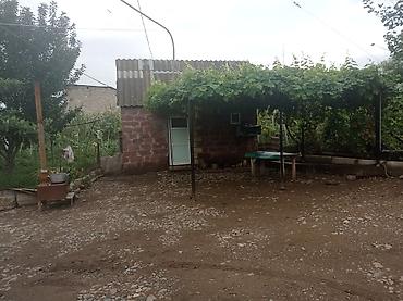 kursulu evler: 2 otaqlı, 4000 kv. m, Orta təmir — 6