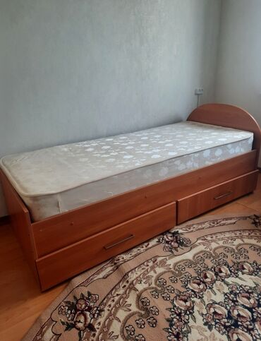 малосемейка продажа: 25 м², С мебелью