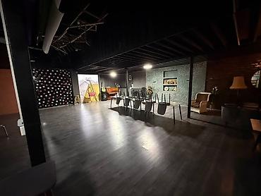 Продажа помещений свободного назначения: Продается коммерческое помещение 4 этажа, 450 м2 1-2 этажа швейный — 10