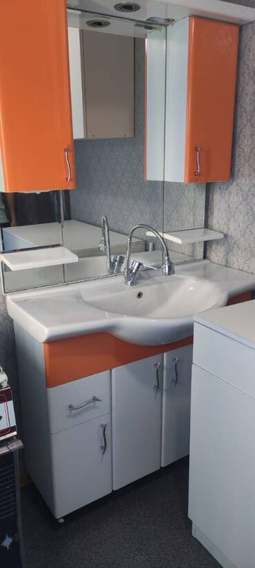 Uzunmüddətli kirayə mənzillər: Təcili. Təcili. Yasamal rayonu Zərifə Əliyeva litseylə — 5