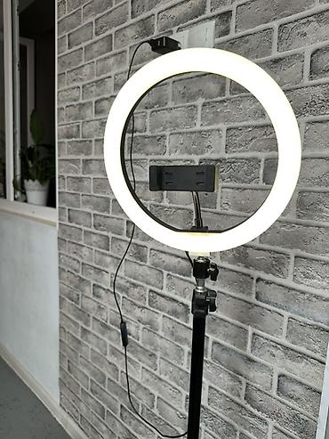 iphone 17 pro mac: Кольцевая светодиодная лампа на штативе для съёмки и стриминга. - — 2