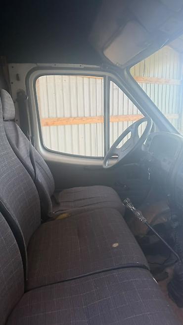 Nissan Maxima: 1992 г., Седан — 5