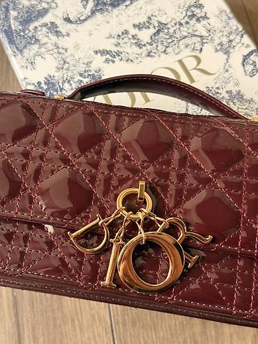 Жеке буюмдар: Сумка Dior модель из лакированной кожи в фирменной стёжке Cannage — 2