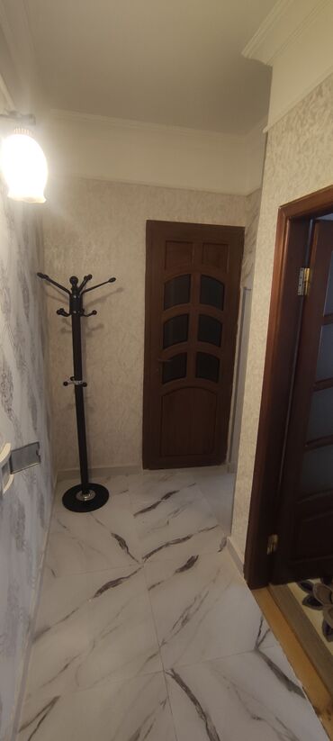 Uzunmüddətli kirayə mənzillər: XİRDALAN QƏNCLƏR SƏHƏRCİYİ. Ev dekabr 30 verilecek kiraya. bir otaq — 11