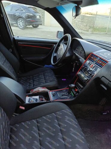 Mercedes-Benz: Mercedes-Benz C 180: 1.8 l | 1998 il Sedan — 10