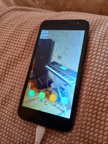 galaxy a72: Samsung Galaxy J2 Core, 8 GB, rəng - Qara, İki sim kartlı