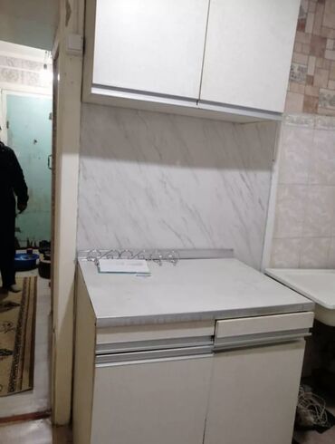 хрущевка квартира: 2 комнаты, 42 м², Хрущевка, 1 этаж, Косметический ремонт