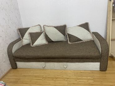 кровать полтора: Диван-кровать с подушками - Тип: прямой диван с мягкими