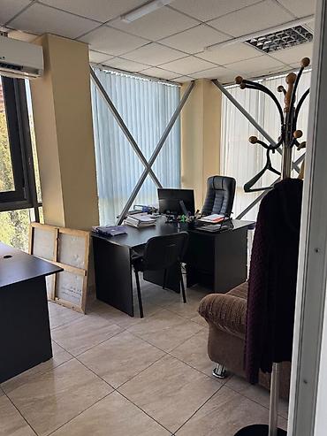 Недвижимость: Сдаю The entire office: 60 м², Другой тип здания, С ремонтом, С отдельным входом — 4
