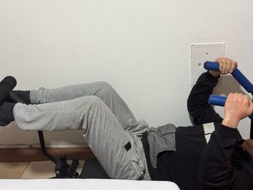 Ostale sprave za vežbanje: Sprava za treniranje trbušnjaka ( metalna konstrukcija obložena eko — 13