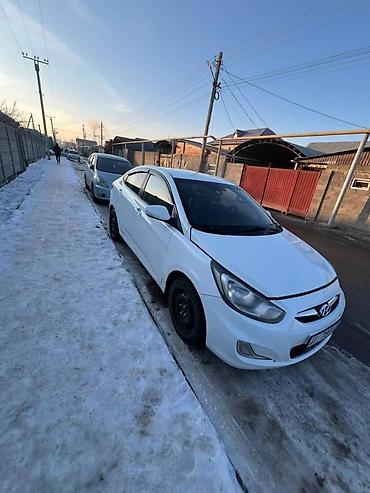 Hyundai: Hyundai Solaris: 2012 г., 1.6 л, Механика, Бензин, Седан — 4