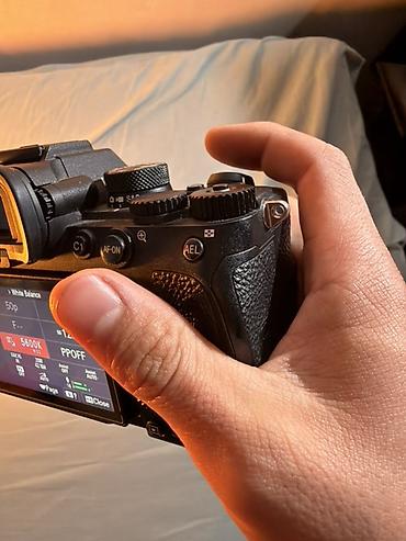 camera canon: Полнокадровая беззеркальная камера Sony Alpha 7 IV (ILCE‑7M4) — — 5