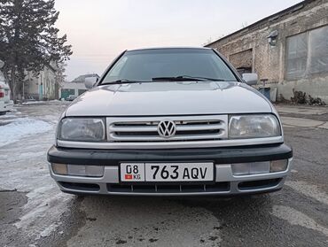 Volkswagen: Volkswagen Vento: 1994 г., 1.8 л, Механика, Бензин, Седан