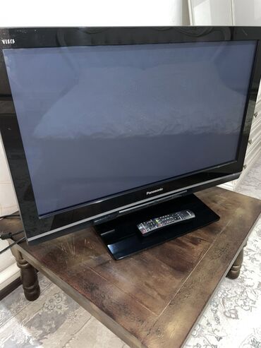Телевизоры: Телевизор Panasonic Viera с плоским экраном и черной рамкой
