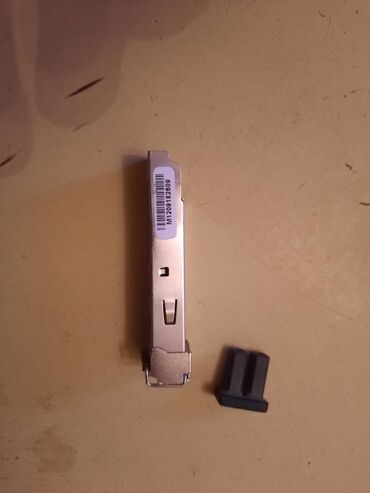 Modemi, ruteri i mrežni uređaji: SFP- 4G-SX 4.25G SFP 850nm 300M DDM
Stanje sa slika — 11