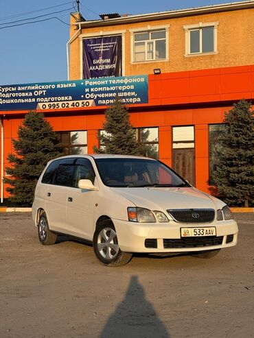 Toyota: Toyota Gaia: 2002 г., 2 л, Автомат, Бензин, Минивэн