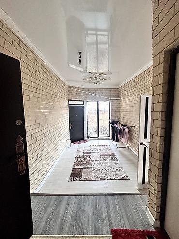 Продажа квартир: 5 и более комнат, 120 м² — 4