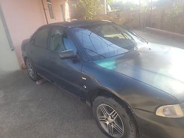 q7 audi: Audi A4: 1.9 l | 1996 il Sedan — 4