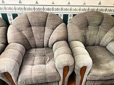 Mebel: İşlənmiş, Klassik divan, Divan, Bazasız, Açılan — 1