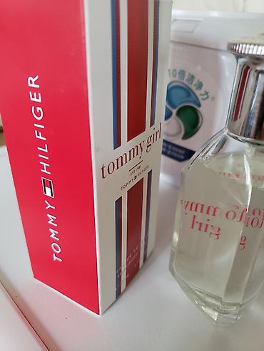 frag: Tommy Hilfiger Tommy Girl — туалетная вода-спрей для женщин. - Объем — 2