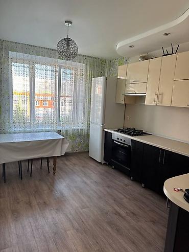 восток 5 продаю квартиру: 1 комната, Восток-5 мкр Собственник, Без подселения, от 1 года, С мебелью полностью — 3