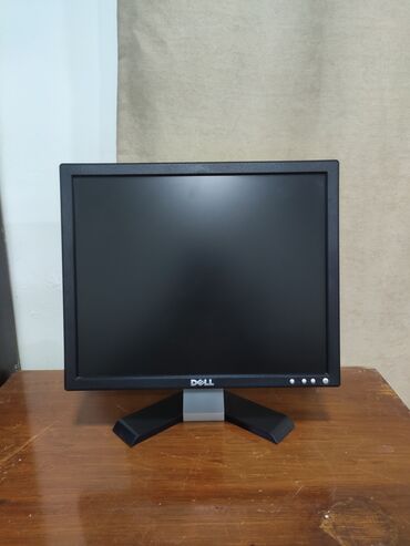 Masaüstü kompüterlər və iş stansiyaları: Monitor Dell satılır.İdeal vəziyyətdədir. Diaqonal-17 Ölçü-1289-1024