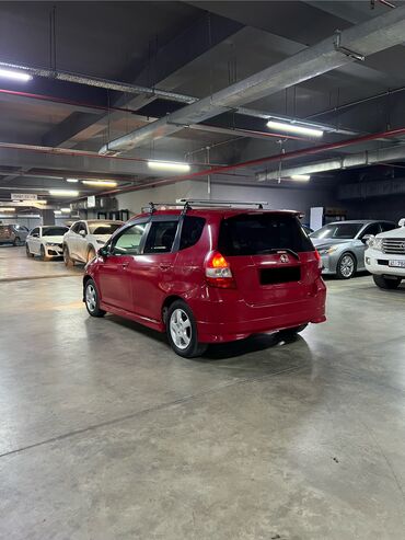 Honda: Honda Fit: 2002 г., 1.3 л, Вариатор, Бензин, Хэтчбэк at lalafo.kg — 5 Honda: Honda Fit: 2002 г., 1.3 л, Вариатор, Бензин, Хэтчбэк — 5