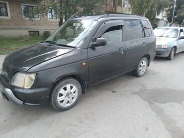 Daihatsu: Daihatsu Pyzar: 1996 г., 1.5 л, Автомат, Бензин, Минивэн