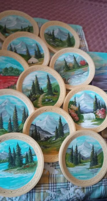 вешалки из дерева: Миниатюры на тарелочках с Природой Кыргызстана. Ручная работа. На