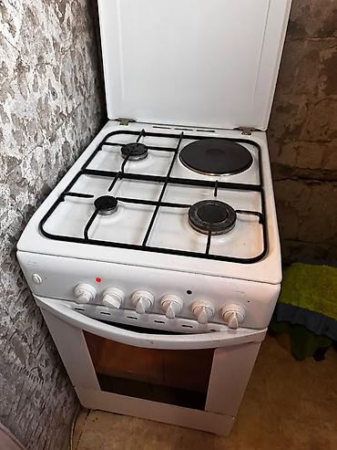 silver kitchen: Стол и 4 стула -5000 сом Плита. Газ/1 конфорка электрическая и так — 6