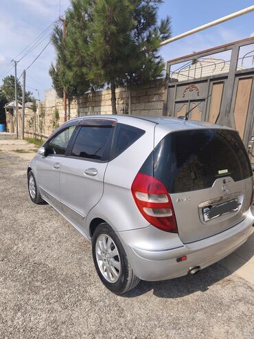мерседес w202: Mercedes-Benz A170, gümüşü rəng, 5 qapılı hatchback. Texniki və