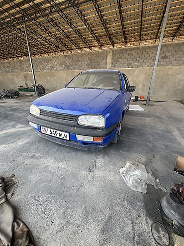 волва 2013: Volkswagen Golf: 1992 г., Хэтчбэк — 5