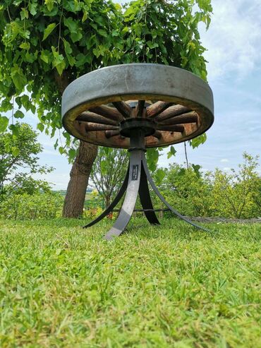 forma ideale ormari ugaoni: Table for garden, Metal, Used