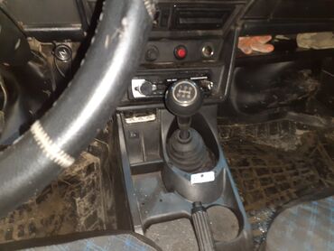 Təkərlər: Məhsul: Avtomobil kuzov hissələri və arxa baqaj komplekti (köhnə sovet — 9