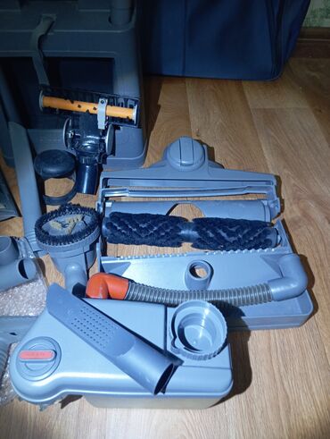 Пылесосы: Пылесос, Моющий, Сухая, Влажная, Смешанная, Контейнер, Мешок, Циклонный фильтр — 4