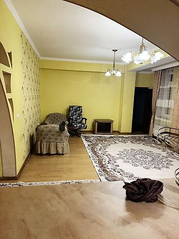 Долгосрочная аренда квартир: 3 комнаты, С мебелью частично — 3