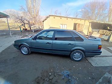 Volkswagen: Volkswagen Passat: 1989 г., 1.8 л, Механика, Бензин, Седан — 2