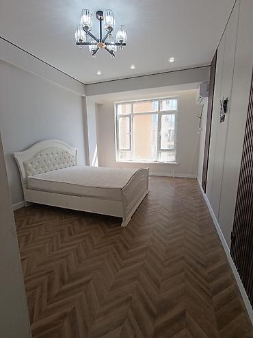 эмиль: 1 комната, 42 м², Джал-15 8 этаж, Свежий ремонт — 1