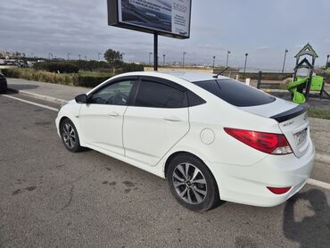 Hyundai: Hyundai Accent: 1.6 l | 2014 il Sedan — 4
