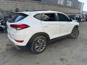 светоотражатели: Бампер Hyundai, Б/у, Оригинал — 3