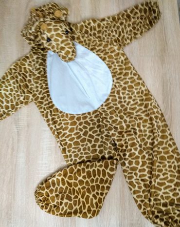 детские пижамы: Кегуруми -костюм жираф ( на 6-8лет) В отличном состоянии + подарок