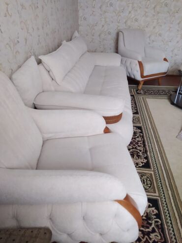 диван и 2 кресла: İşlənmiş, Divan, 2 kreslo