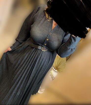 haljina cena o: 3XL (EU 46), bоја - Crna, Oversize, Na bretele