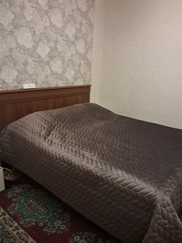 taxt krafat: İşlənmiş, İkinəfərlik çarpayı, Bazasız, Matrassız, Siyirməsiz, Azərbaycan