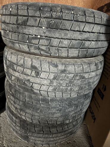 шины r14c: Продаю Резину в отличном состоянии 195/65/15