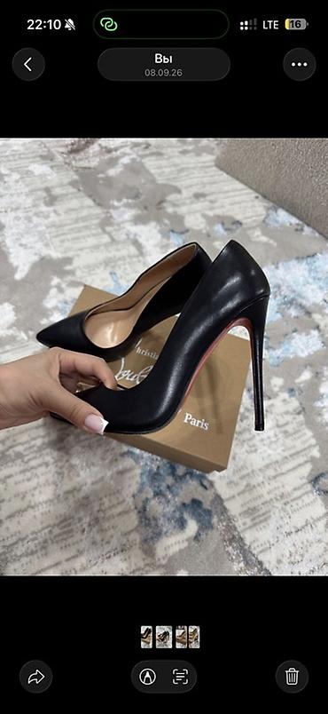 деловой: Туфли, 38.5, Christian Louboutin, Б/у, цвет - Черный — 1