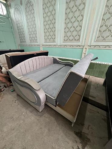 Прямые диваны: Прямой диван-кровать с механизмом раскладывания “еврокнижка”. - — 10