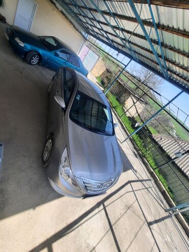 Кастрюли: Hyundai Sonata sedan - Kuzov: gümüşü rəng, 4 qapı, aerodinamik