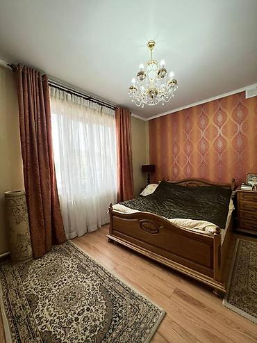 Продажа коттеджей и домов: Продается отличный дом 6 комнат в районе гос. резиденции по улице — 10