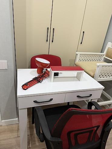 stolüstü ofis dəsti: İş masası dəsti – masa, ofis kreslosu və süfrəüstü işıq - Masa: Ağ — 2